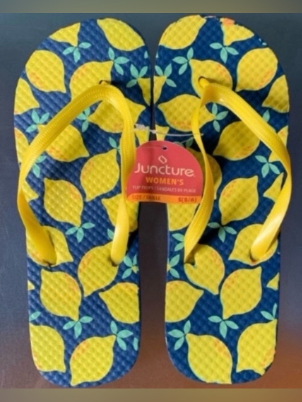 🆕 Yellow Lemon Print Flip Flops - Picture 1 of 6